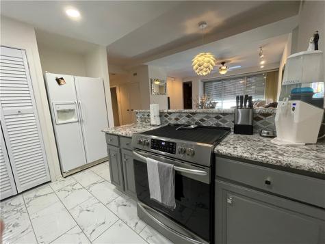 520 S Chaparral Street 402 Corpus Christi TX 78401