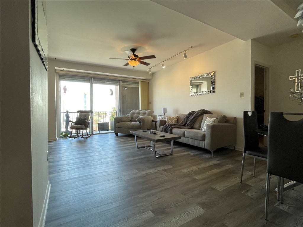 520 S Chaparral Street 402 Corpus Christi TX 78401