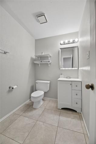7122 Premont Dr D101 Corpus Christi TX 78414