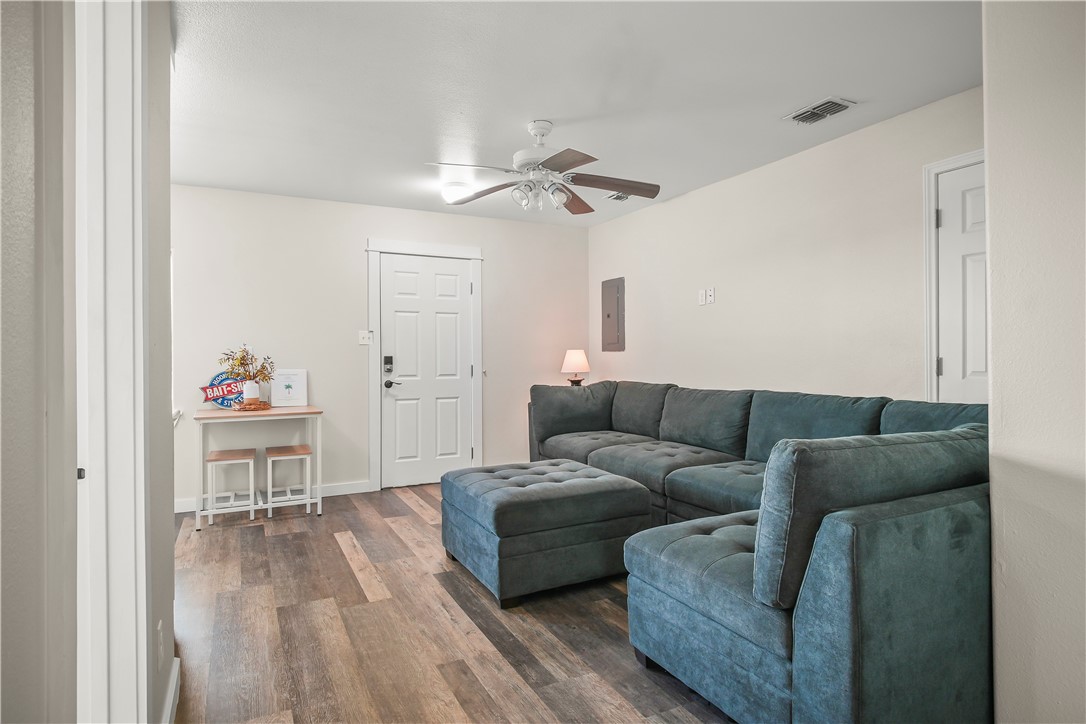 1129 S 11th Street 4 Port Aransas TX 78373