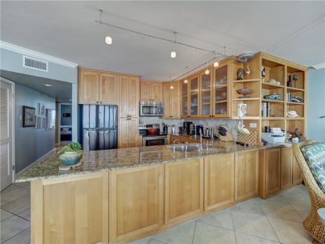 6649 Seacomber Drive 408 Port Aransas TX 78373