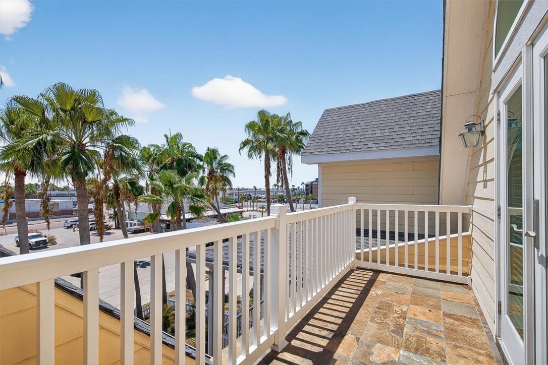 116 W Cotter Avenue H Port Aransas TX 78373