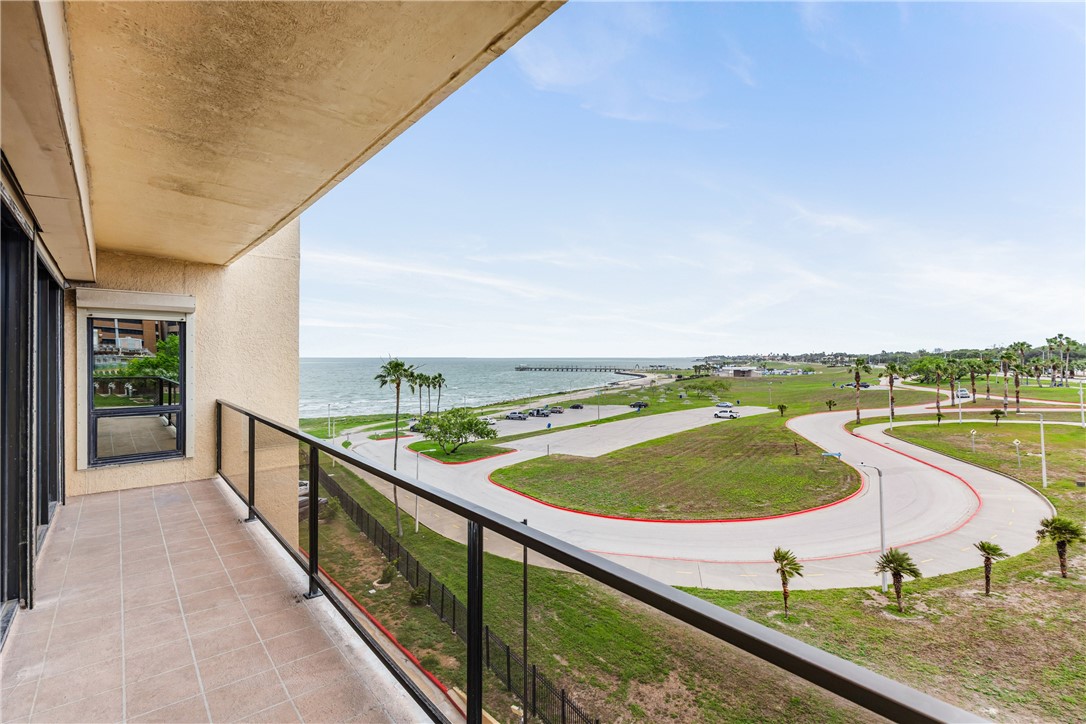 1400 Ocean Drive 403-c Corpus Christi TX 78404