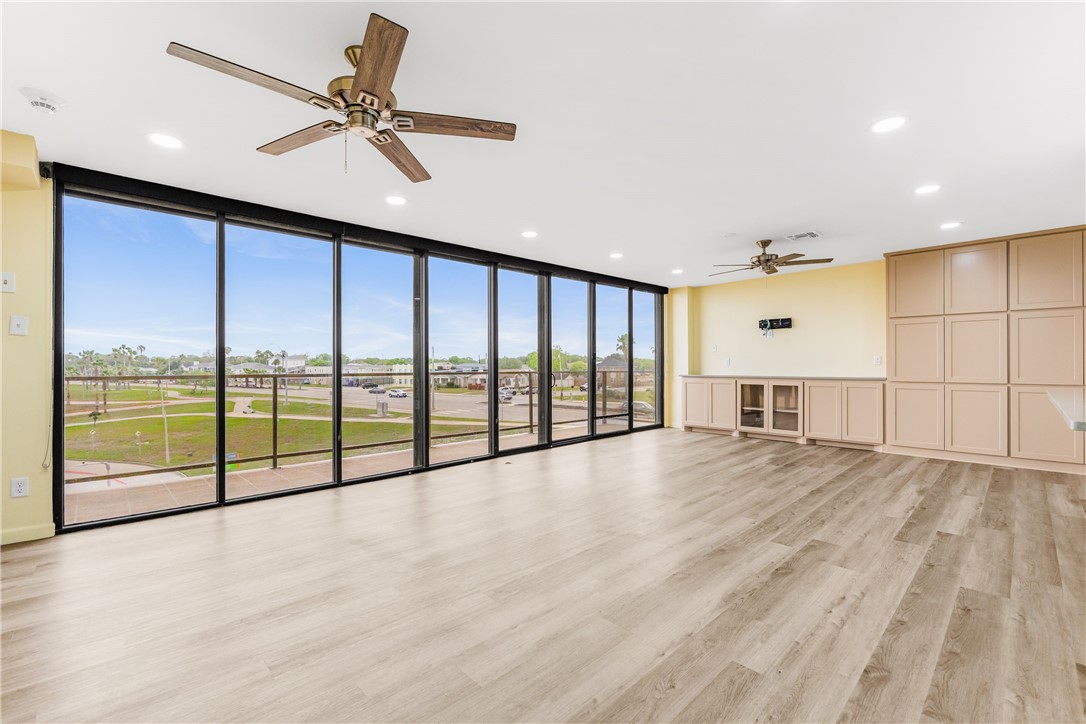 1400 Ocean Drive 403-c Corpus Christi TX 78404