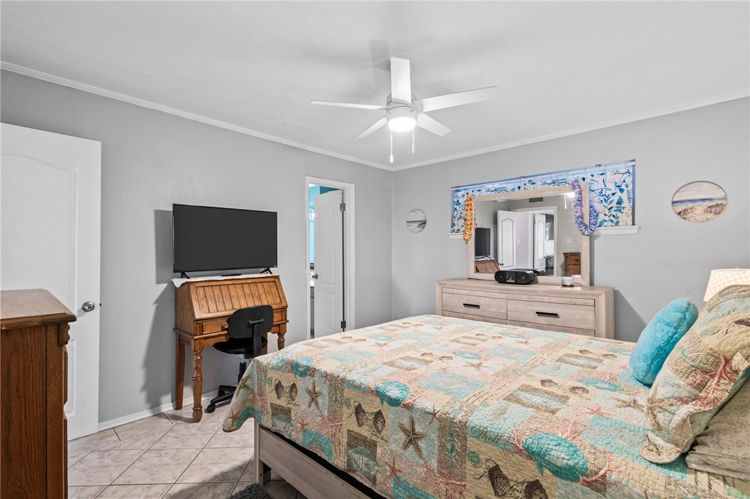 1011 Ennis Joslin 124 Corpus Christi TX 78412