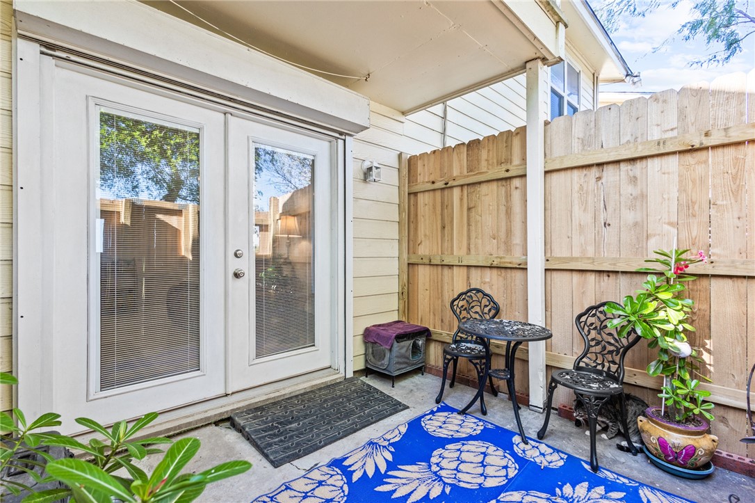 1011 Ennis Joslin 124 Corpus Christi TX 78412