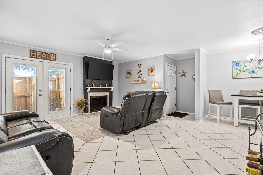 1011 Ennis Joslin 124 Corpus Christi TX 78412