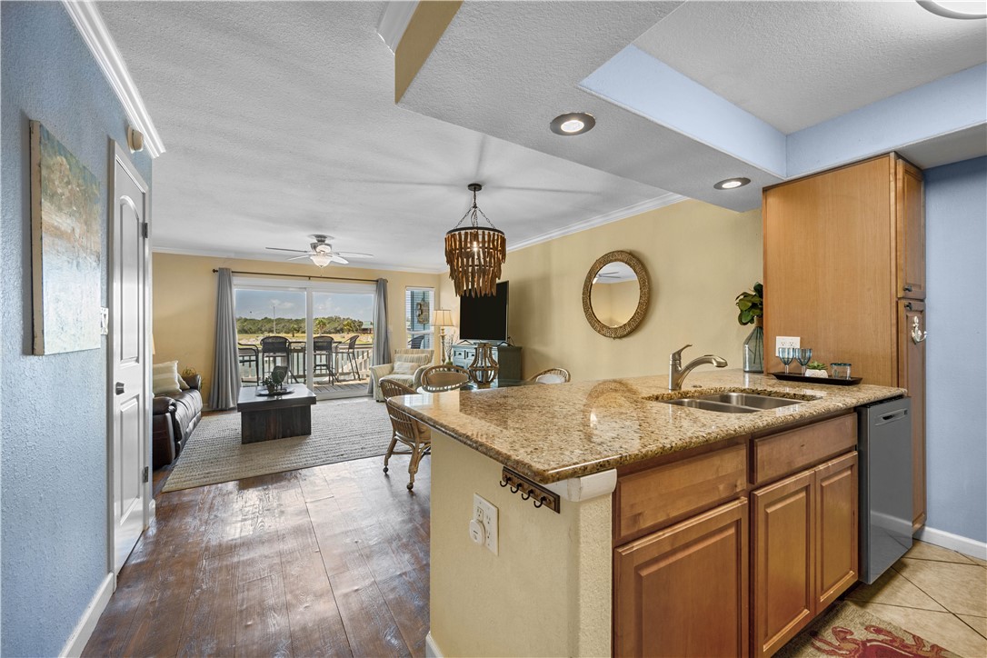 2292 N Fulton Beach 502 Rockport TX 78382