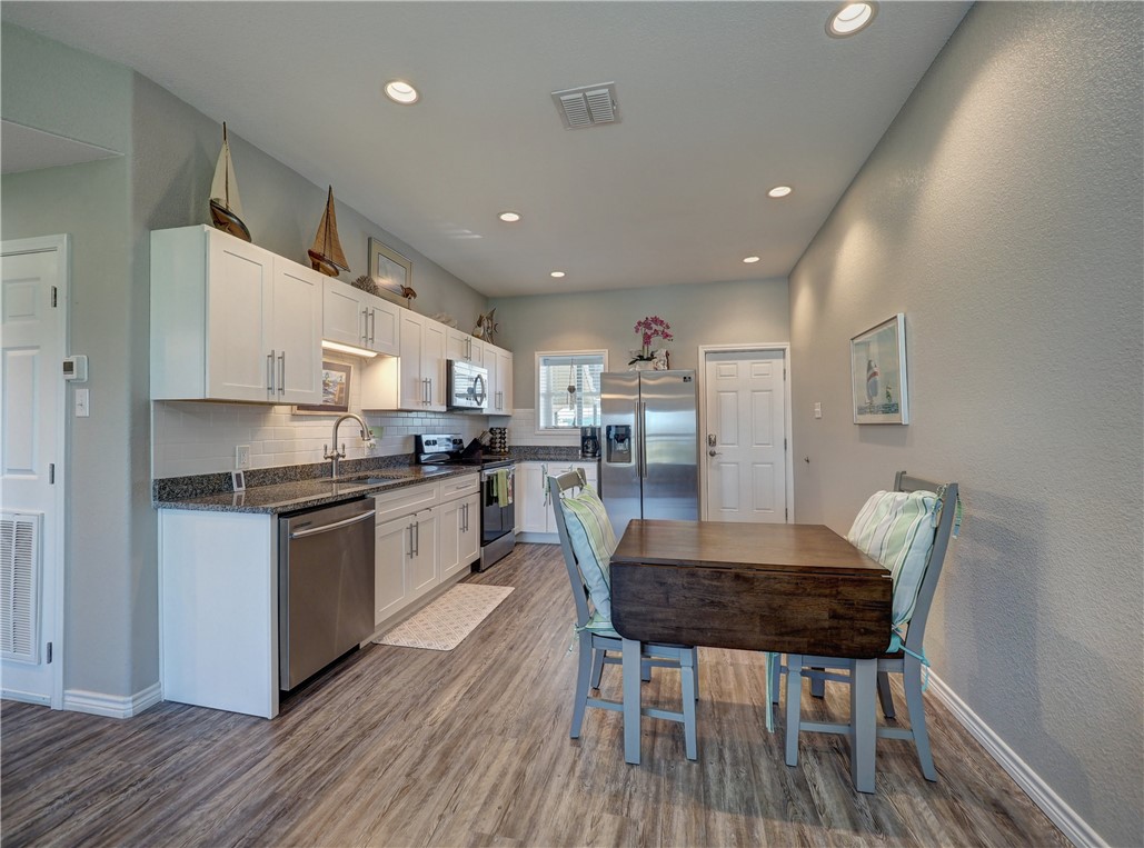 700 Island Retreat 48 Port Aransas TX 78373