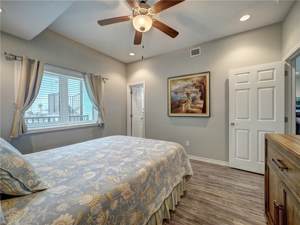 700 Island Retreat 48 Port Aransas TX 78373