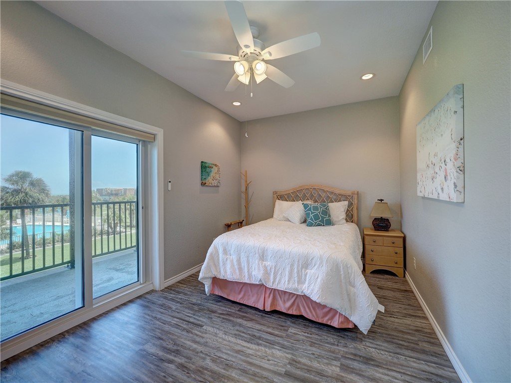 700 Island Retreat 48 Port Aransas TX 78373