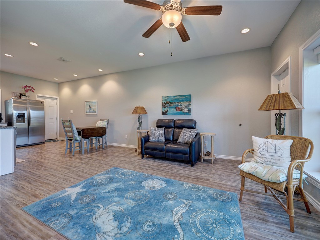 700 Island Retreat 48 Port Aransas TX 78373