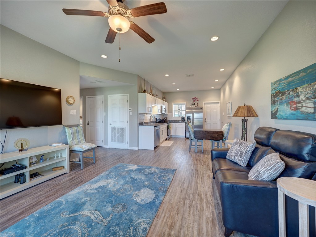 700 Island Retreat 48 Port Aransas TX 78373