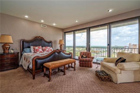 4500 Ocean Dr 9a Corpus Christi TX 78412