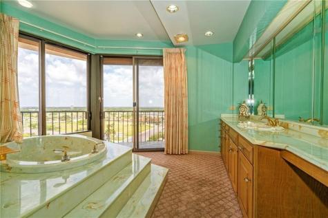 4500 Ocean Dr 9a Corpus Christi TX 78412