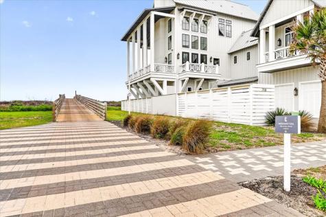 673 Center S 18 Port Aransas TX 78373