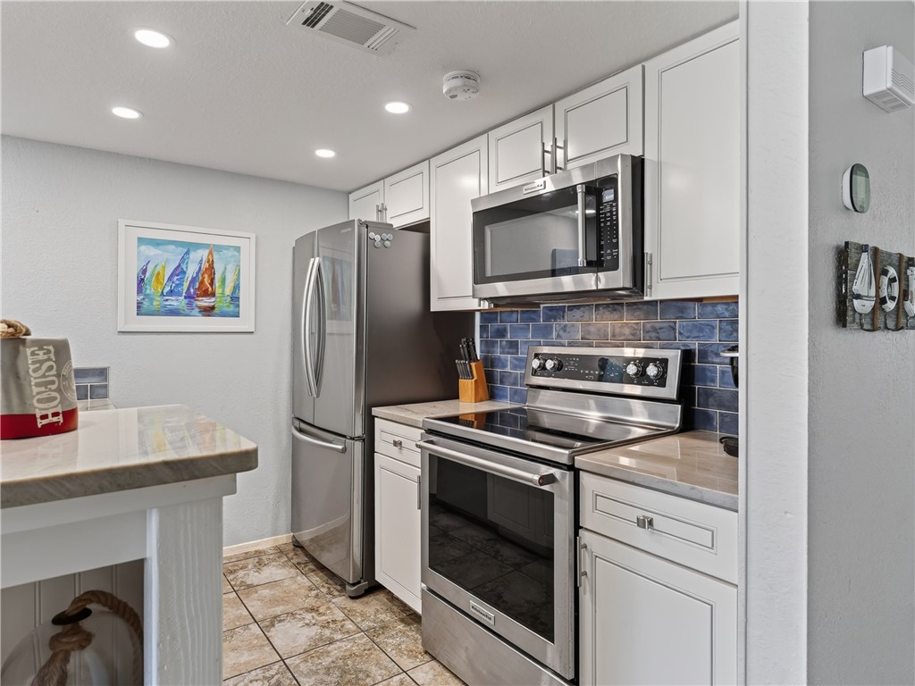 1902 Bayhouse Drive Rockport TX 78382