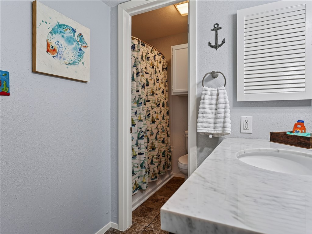 1902 Bayhouse Drive Rockport TX 78382