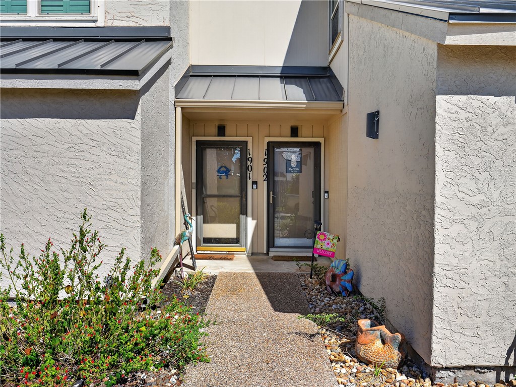 1902 Bayhouse Drive Rockport TX 78382