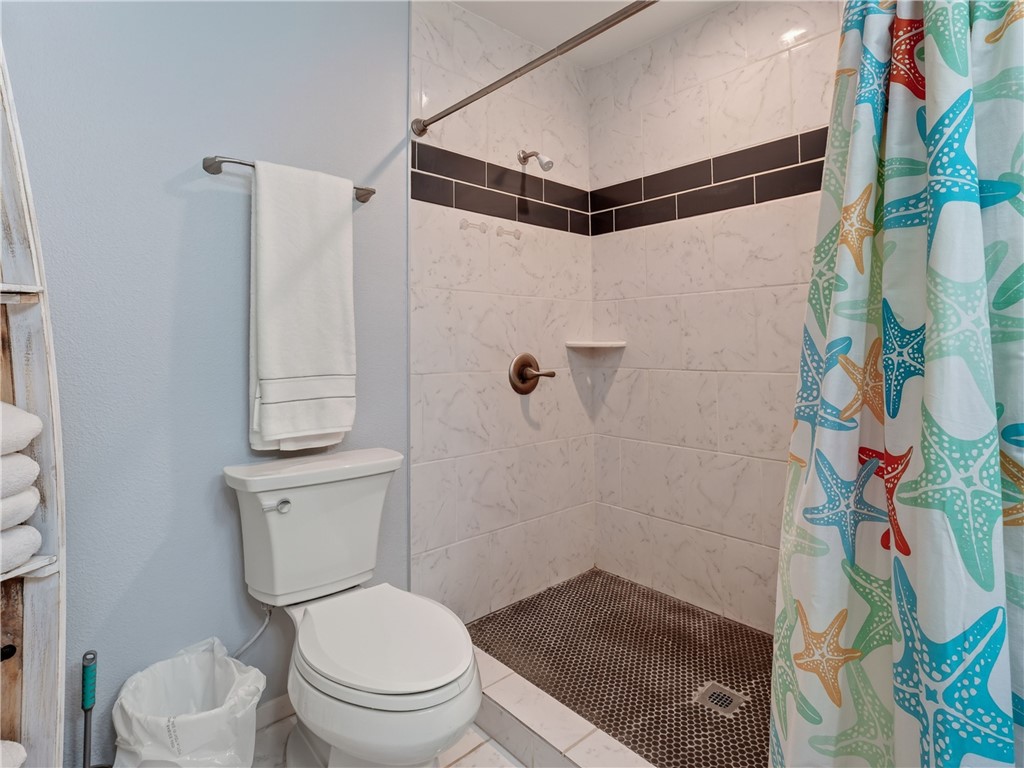 1902 Bayhouse Drive Rockport TX 78382