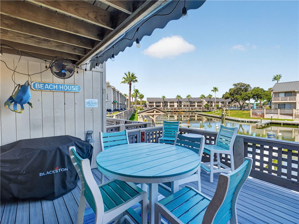 1902 Bayhouse Drive Rockport TX 78382