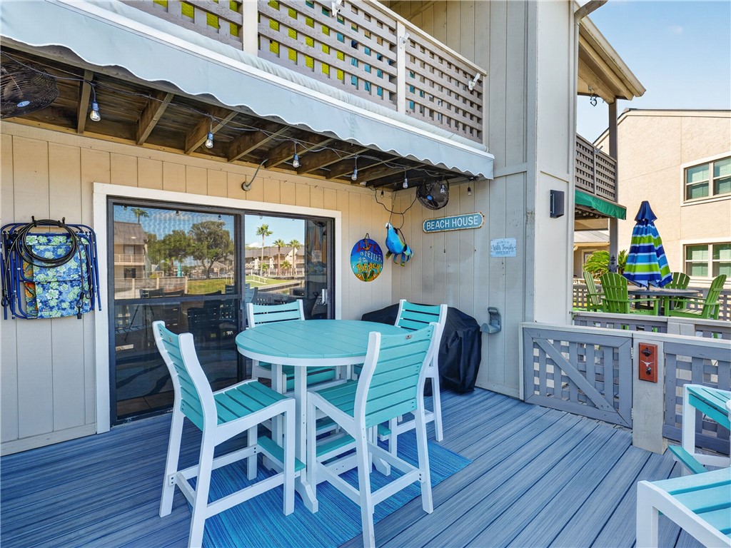 1902 Bayhouse Drive Rockport TX 78382