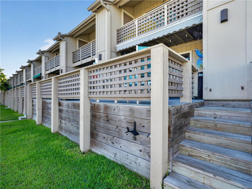 1902 Bayhouse Drive Rockport TX 78382