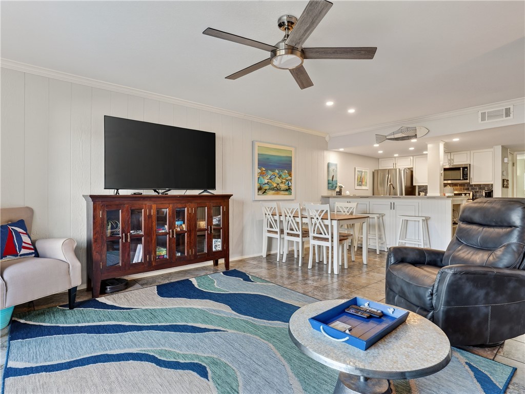 1902 Bayhouse Drive Rockport TX 78382
