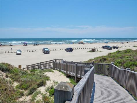 700 Island Retreat 37 Port Aransas TX 78373