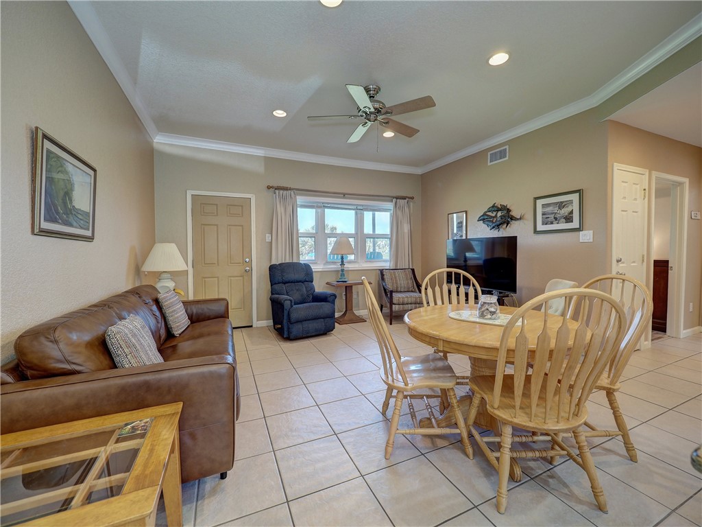 700 Island Retreat 37 Port Aransas TX 78373
