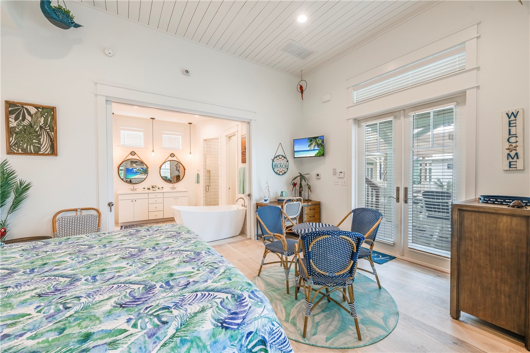 600 Center Square North 17 Port Aransas TX 78373