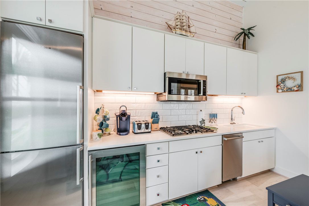 600 Center Square North 17 Port Aransas TX 78373