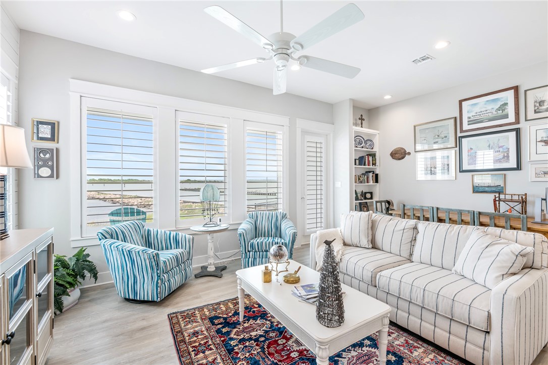 292 Reserve Lane 602 Rockport TX 78382