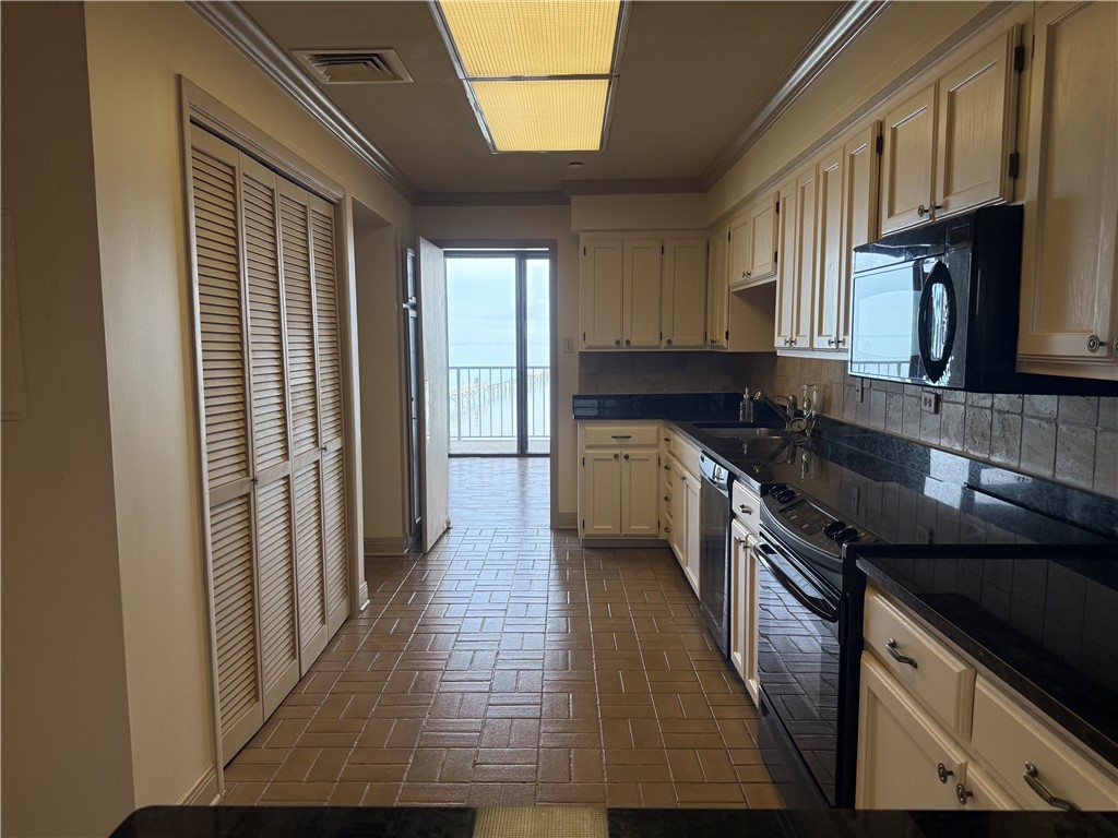 4350 Ocean Drive 301 Corpus Christi TX 78412