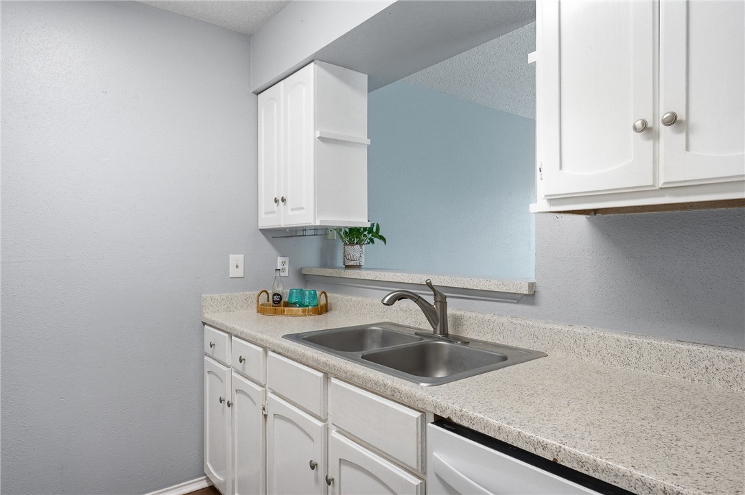 6702 Everhart U-104 Corpus Christi TX 78413