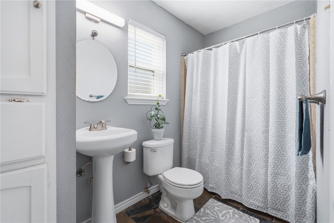 6702 Everhart U-104 Corpus Christi TX 78413