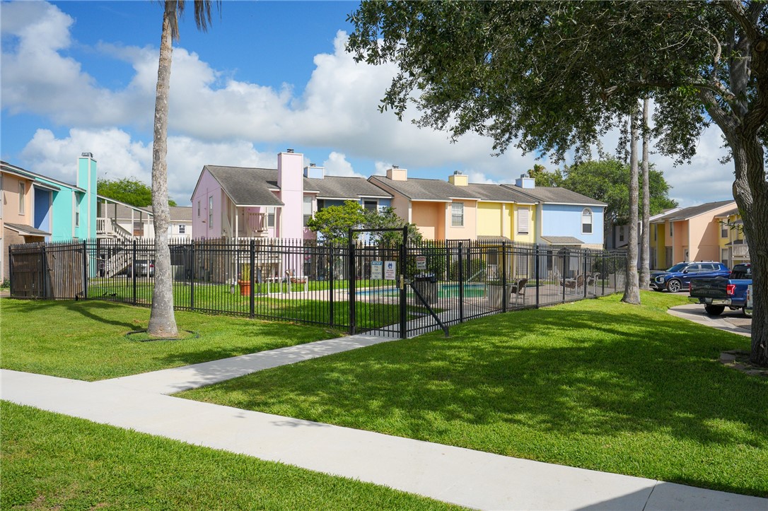 6702 Everhart U-104 Corpus Christi TX 78413