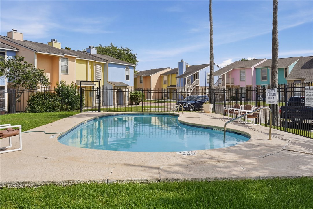 6702 Everhart U-104 Corpus Christi TX 78413