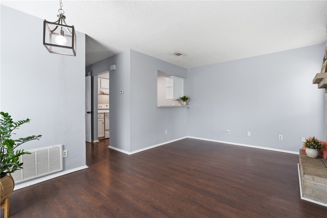 6702 Everhart U-104 Corpus Christi TX 78413