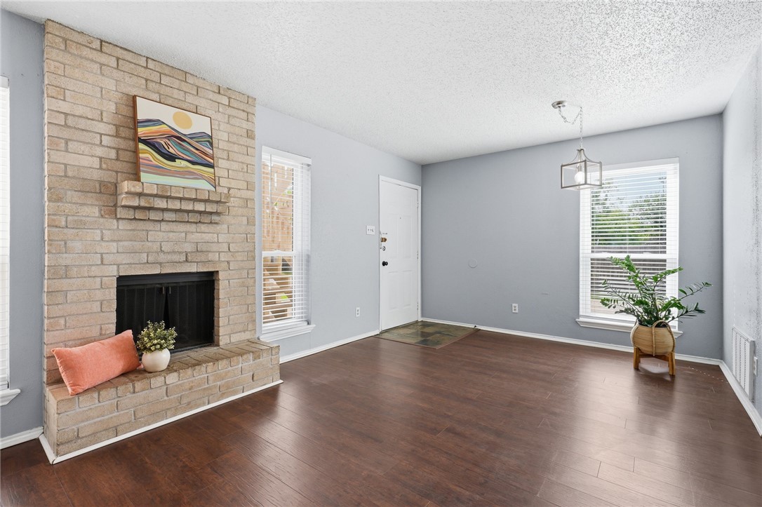 6702 Everhart U-104 Corpus Christi TX 78413
