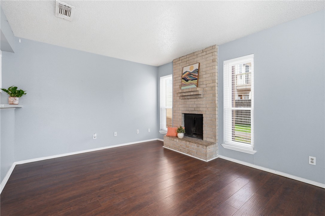 6702 Everhart U-104 Corpus Christi TX 78413