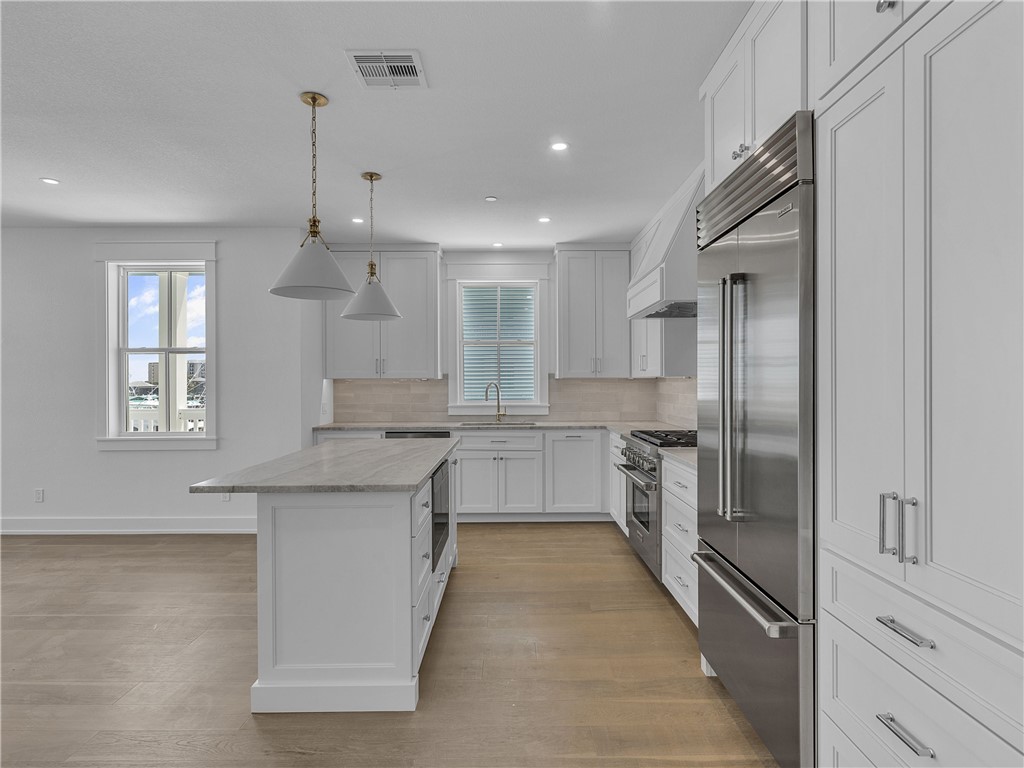 136 W Cotter Avenue 8 Port Aransas TX 78373