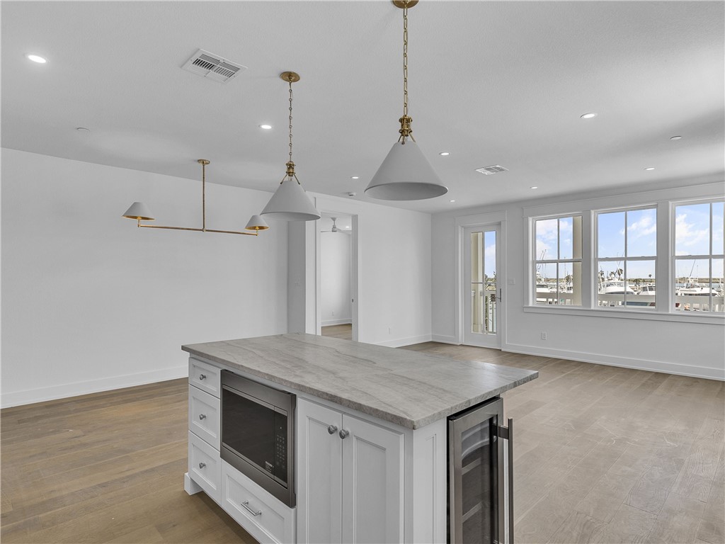 136 W Cotter Avenue 8 Port Aransas TX 78373