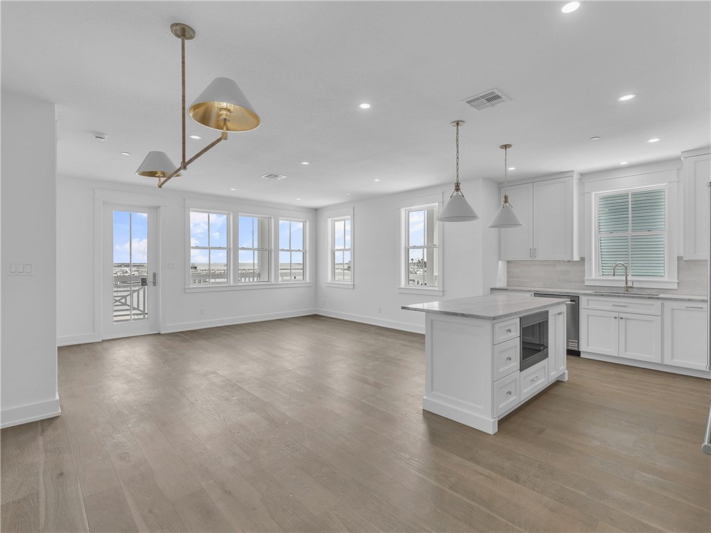 136 W Cotter Avenue 8 Port Aransas TX 78373