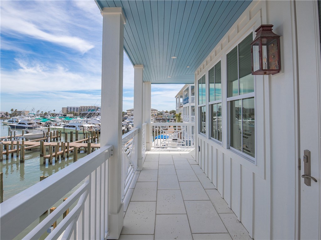 136 W Cotter Avenue 8 Port Aransas TX 78373