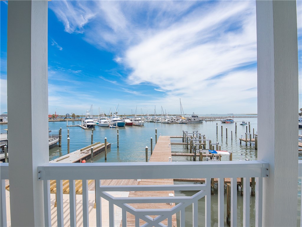 136 W Cotter Avenue 8 Port Aransas TX 78373