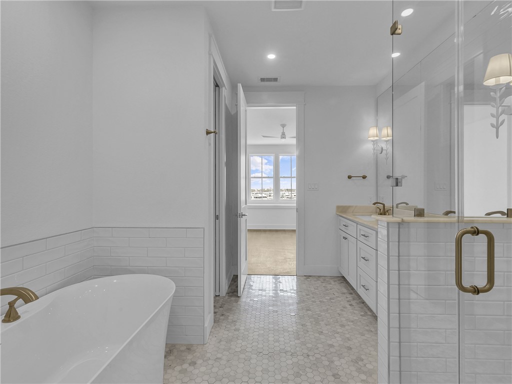 136 W Cotter Avenue 8 Port Aransas TX 78373
