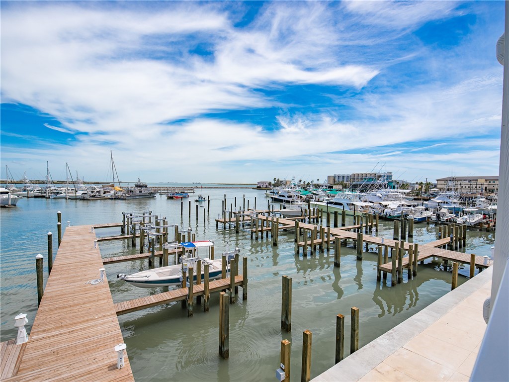 136 W Cotter Avenue 8 Port Aransas TX 78373