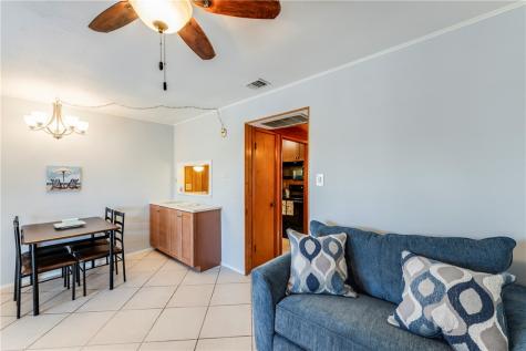 2025 S 11th Street 23 Port Aransas TX 78373