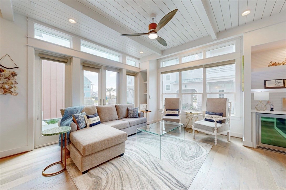 600 Center Square North 15 Port Aransas TX 78373